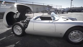 Une voiture de luxe formidable