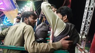 Jhule mein log behosh ho Gaye