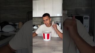 Лайфхак с крылышками и соусом...