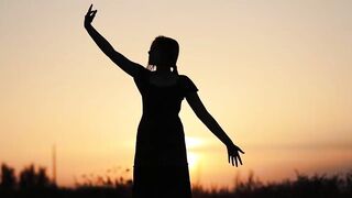 Dancing Girl Sound Video
