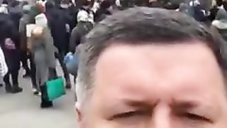 Банды националистов переходят к силовому захвату Киево-Печерской лавры