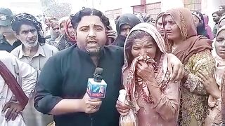 government of Pakistan - آٹا کے لئے غریب رُل گئے