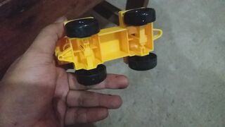 mobil rangkaian kuning kayak lego