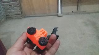 mobil konstruksi di bangunan ini