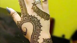 Attractive mehndi designs for Eid 2