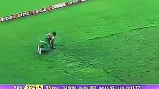 Shahid Afridi hits