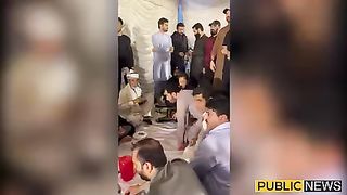 عمران خان کی افطاری کرتے کی ویڈیو وائرل #imrankhan #publicnews #breakingnews