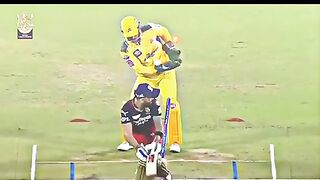Kholi bold by moeen Ali