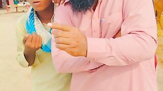 Molana Bachay Say Kiya Baat Kar Raha Haiy