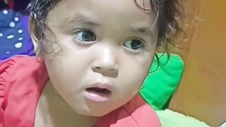 Berebut hape lucu
