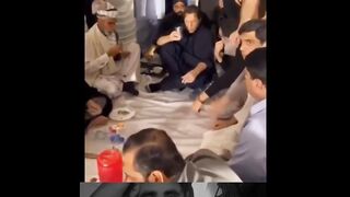 Imran Khan prime Minister of Pakistan ine zaman Park with worker