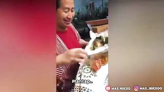 Ada_Yang_Bangunin_Sahur_Tengah_Malem