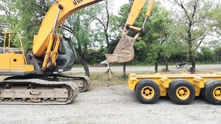 Dangerous Heavy machinery working 1