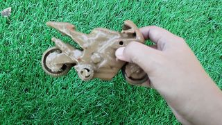 BERSIHIN MAINAN YUK