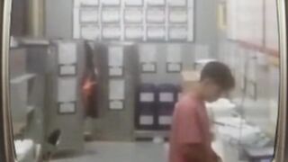 En Chine, un employé vit une expérience paranormale effrayante! #ghost #paranormal #scary #shorts