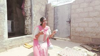 Ice cream is eaten like this in Pakistan