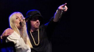 Eminem - Love The Way You lie ft Rihanna | Lyrics
