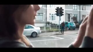 يغتصبها شاب اصغر منها لكنها تحبه فتتركه يفعل ذلك ملخص