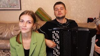 Проникновенная песня - _Кажется_! Баянист Андрей Данской и Полина Полякова (1).mp4