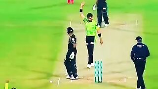 Bat broken by shaheen afridi