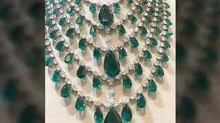 Very stunning elegant and eye catching victorian style Emerald Diamond jewelry sets