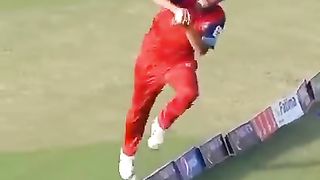 zaMan_khan_|_best_catch_try_|_cricket_shorts_|_cricket_|_catch_try_#shorts_#cricket_#catch(360p). Upload video