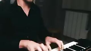 Piano 3