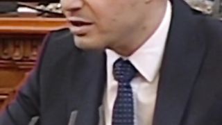 НАГЪЛ АРОГАНТЕН КОПЕЙКИН