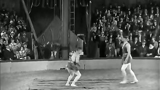 #Charli_cheplin_funny_in_circus#https://www.febspot.com/malikali6741/ref/381206