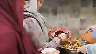 مریم نواز کی کچن میں افطاری بناتے ہوئے کی ویڈیو وائرل #publicnews
