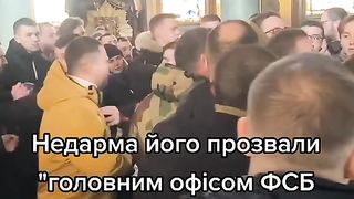 В ЛВОВ ГОНЯТ РУСКИТЕ ПОПОВЕ