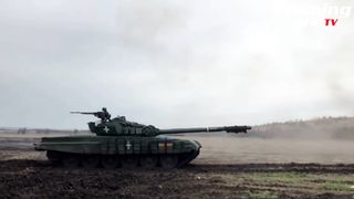 Pasukan dan tank Ukraina bersiap lakukan serangan di wilayah Zaporizhzhia