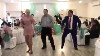 Танцор хренов