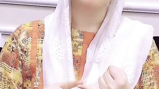Hissab Karnain Mean Bahut Taiz Haiy Larki