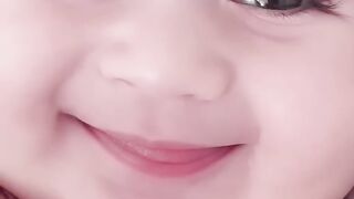 Cute baby, cute eyes