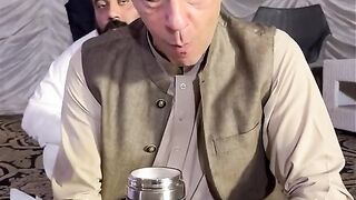 Imran Khan aftari with worker's