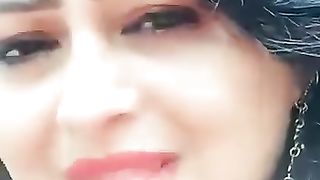 HINDI SONG: JIDER DEKHTI HON UDER TUM TUM HO.
