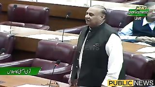 راجہ ریاض نے حکومت کی بینڈ بجادی #publicnews #breakingnews