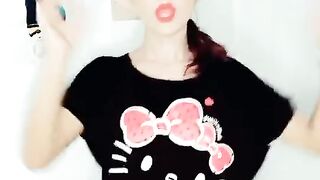 TikToker Paridoll again in mood