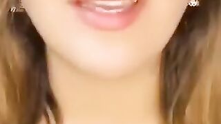 Cute Girl Keya bole rhai haiy
