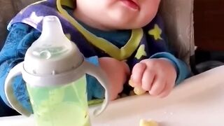 Cute baby eats in sleep????????????funny video
