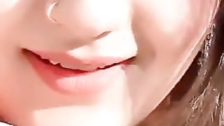 MUJHY TUM SAY DIL LAGANA HAY.