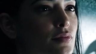 Hollywood beautiful actress viral kisses scene