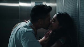 Full dhasu kisses scene