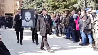 Владлен Татарский похоронен 8 апреля 2023 г. в Москве на Троекуровском кладбище