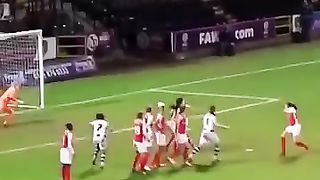 ????????_200_IQ_Moments_in_Women's_Football_#shorts(360p).