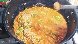 دال ماش شملہ مرچ کے ساتھ  Lentil mash with capsicum