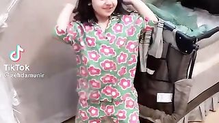 Ishaq ka daria ha behta ????