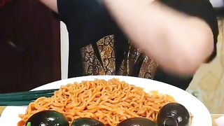 Food eating 2