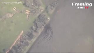 Detik-detik Hantaman UAV Lancet Rusia menghancurkan Kendaraan Militer 2S1 Gvozdika Ukraina